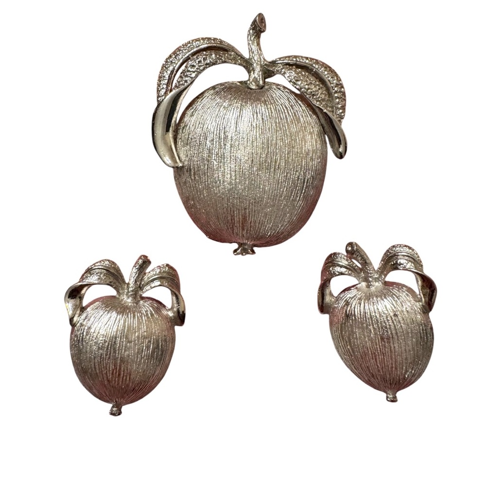 Sarah Coventry Adams Delight Silver Apple Brooch Clip Earrings Set Pendant Pin